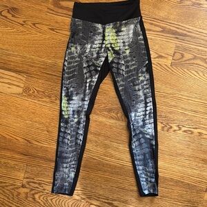 Koral Black and Gray Activewear